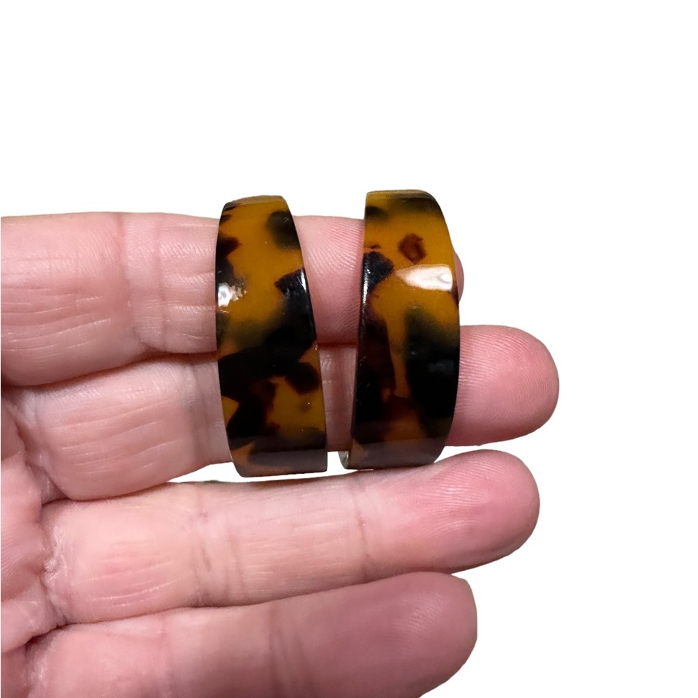 Tortoise Shell Acrylic Hoop Earrings - Picture 2 of 6